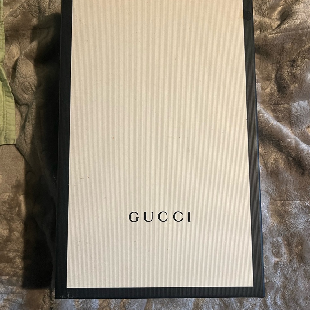 Women’s Gucci ace shoe size 10